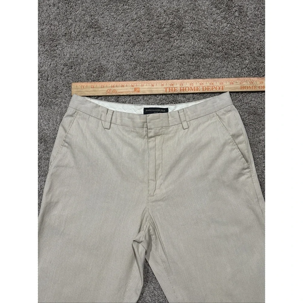 Banana Republic Men's Beige Khaki Size 32X30
